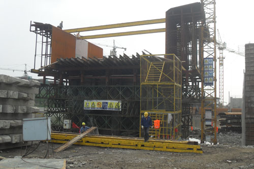 �ϻ�����ʩ���ֳ�